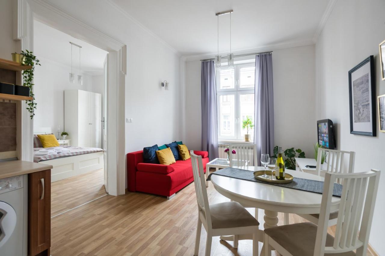 Discover Krakow Apartments - 3 Rakowicka St - Classic Apartments Near Main Station - Netflix Kültér fotó