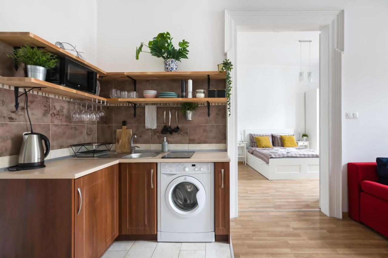 Discover Krakow Apartments - 3 Rakowicka St - Classic Apartments Near Main Station - Netflix Kültér fotó