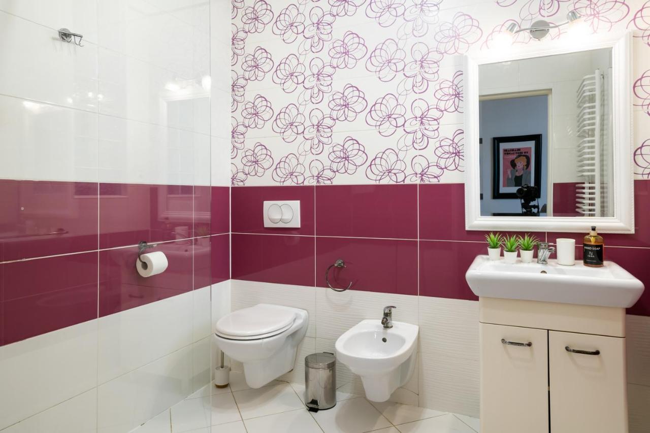 Discover Krakow Apartments - 3 Rakowicka St - Classic Apartments Near Main Station - Netflix Kültér fotó