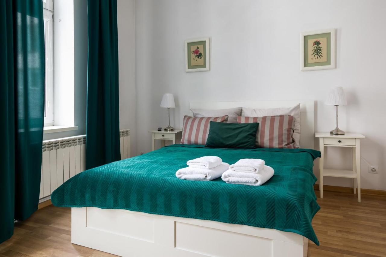 Discover Krakow Apartments - 3 Rakowicka St - Classic Apartments Near Main Station - Netflix Kültér fotó