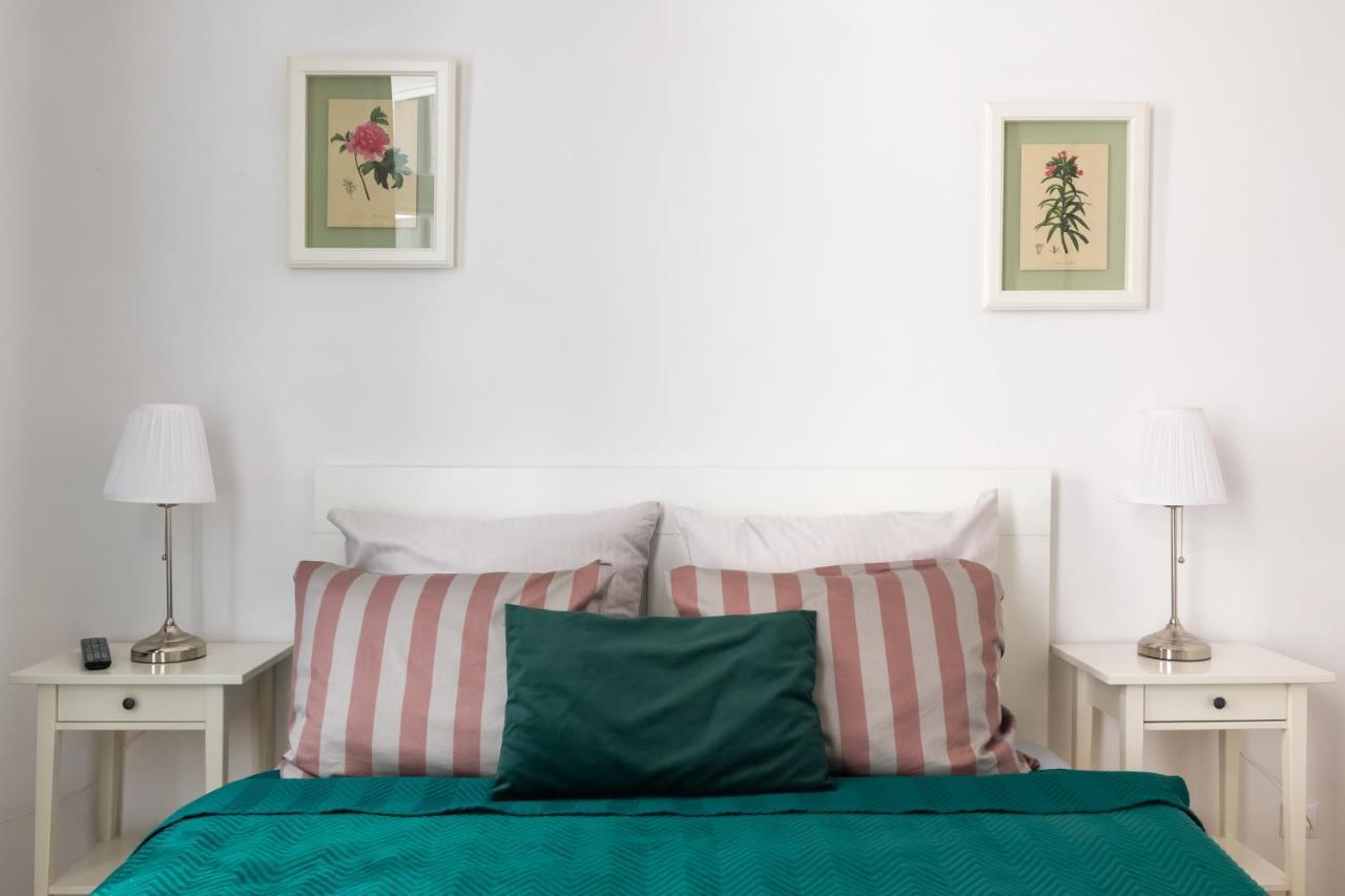 Discover Krakow Apartments - 3 Rakowicka St - Classic Apartments Near Main Station - Netflix Kültér fotó