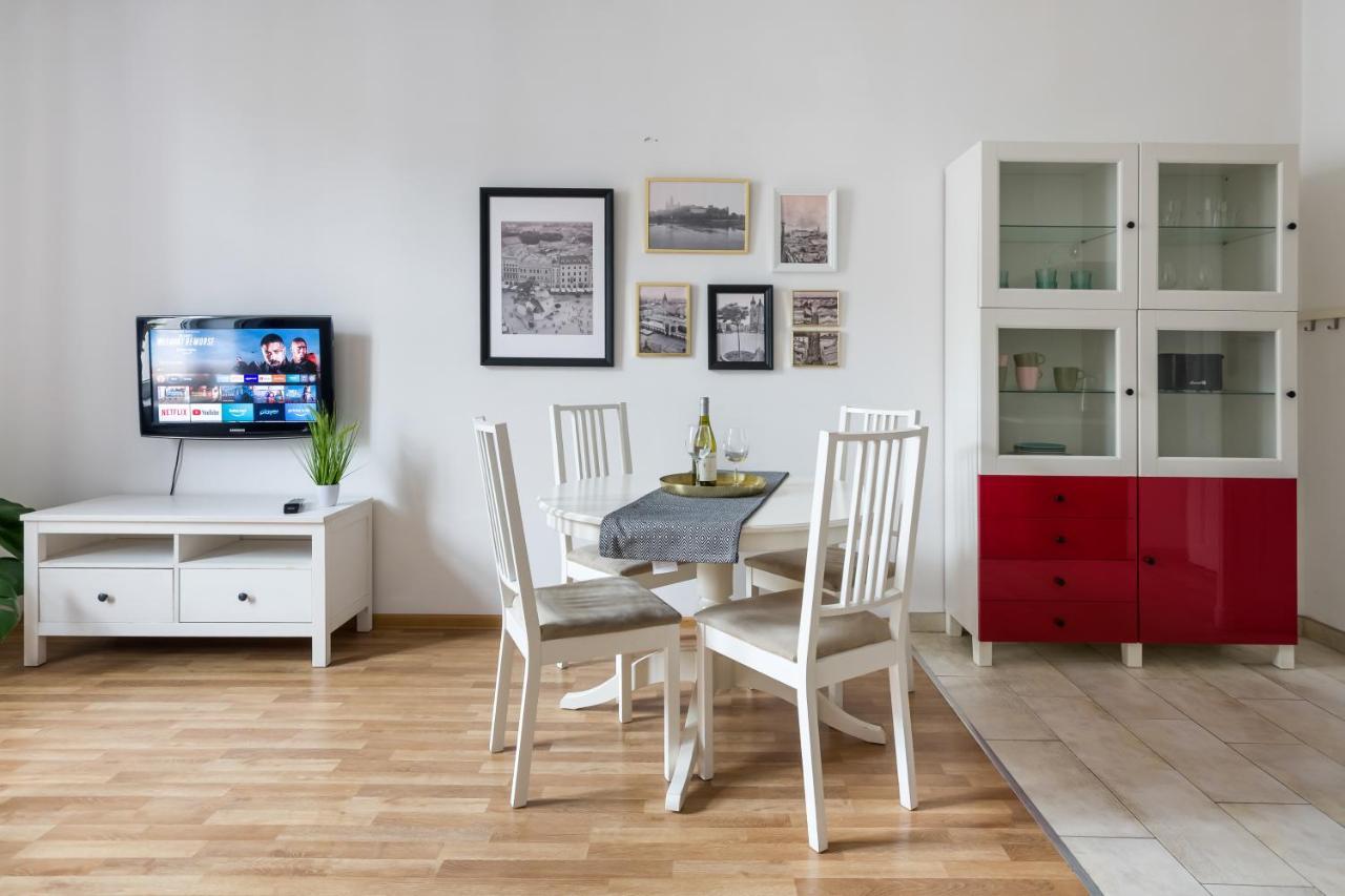 Discover Krakow Apartments - 3 Rakowicka St - Classic Apartments Near Main Station - Netflix Kültér fotó